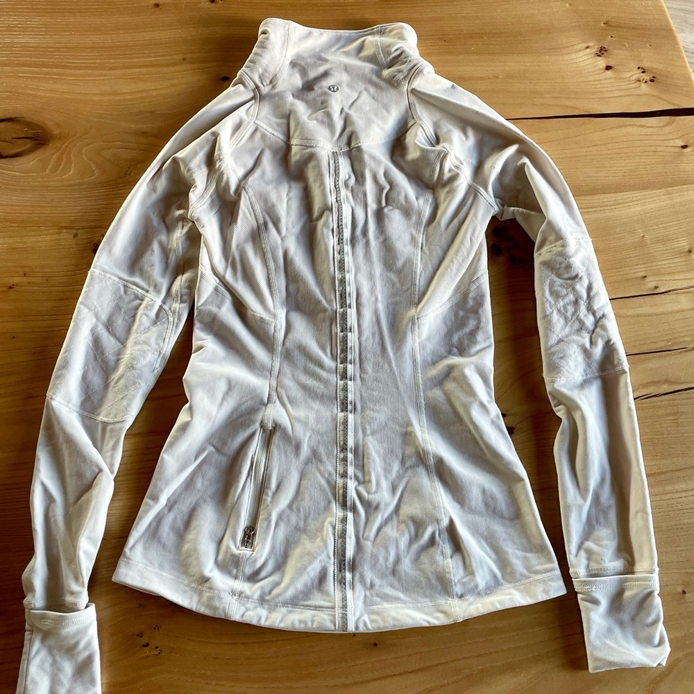 Lululemon Reflective Run Top - Picture 2 of 4